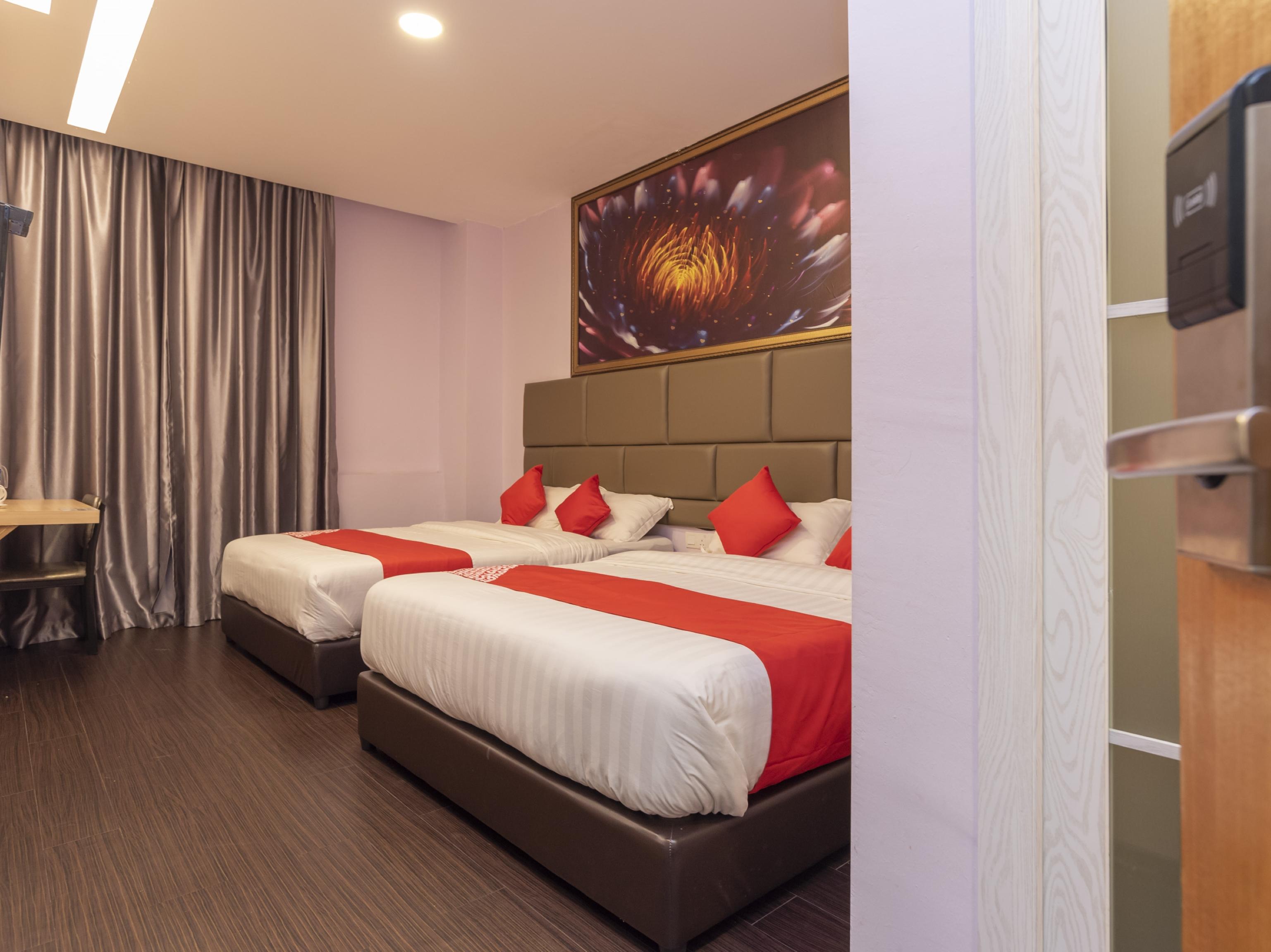 Zenz Hotel Kulai Buitenkant foto