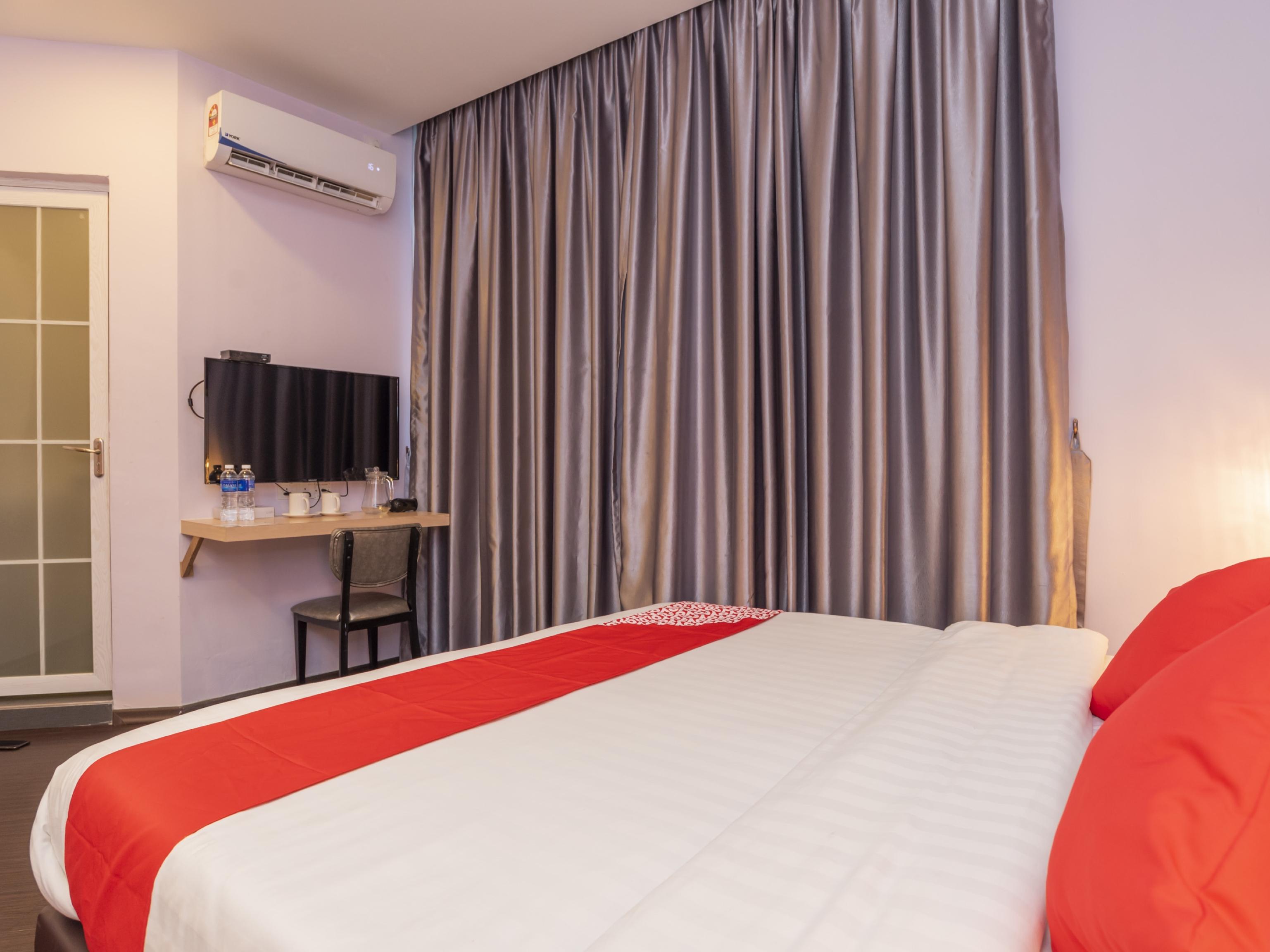 Zenz Hotel Kulai Buitenkant foto
