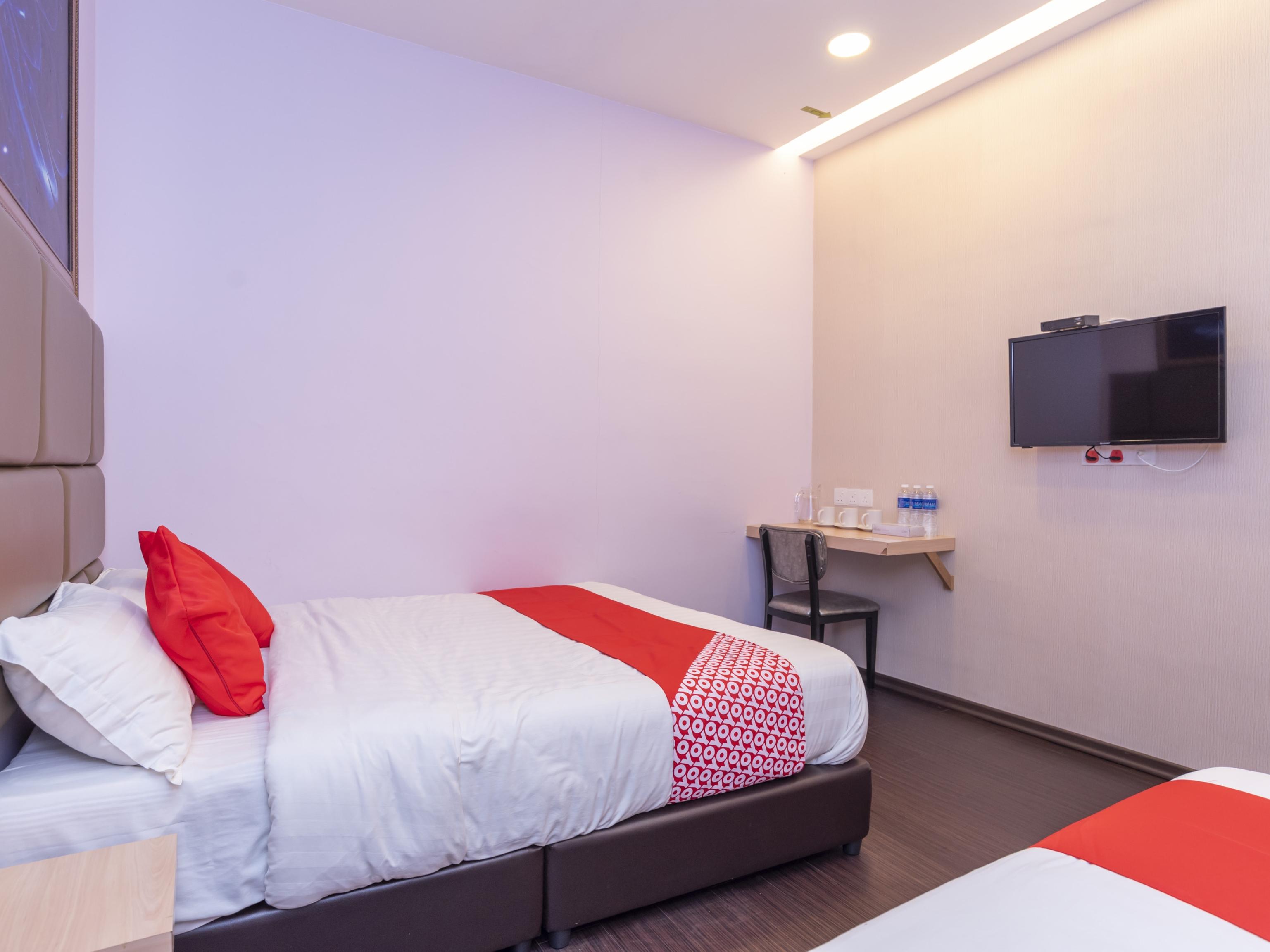 Zenz Hotel Kulai Buitenkant foto