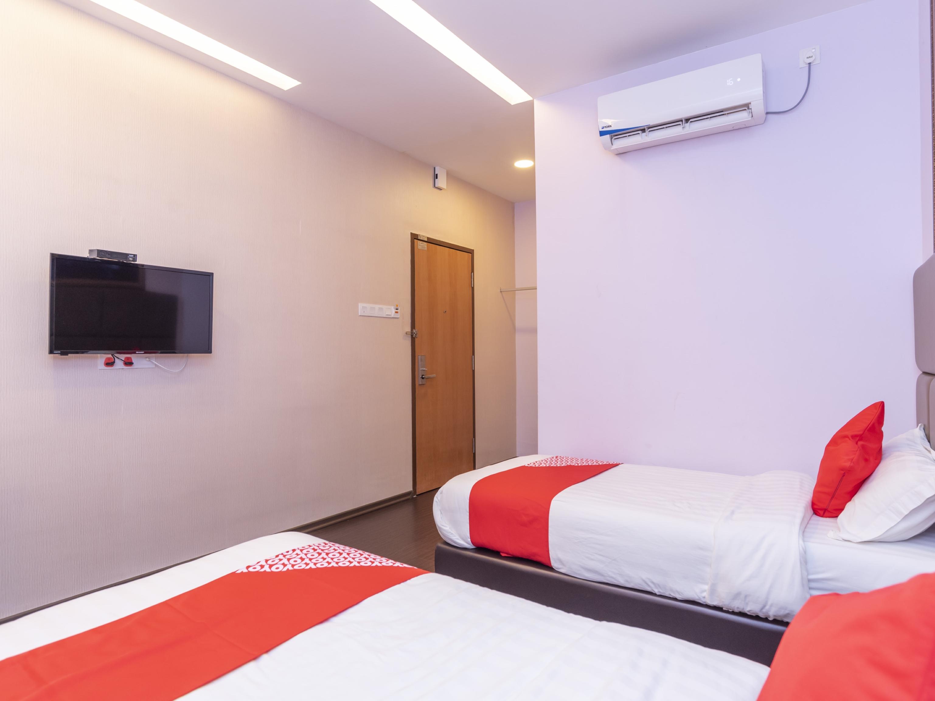Zenz Hotel Kulai Buitenkant foto