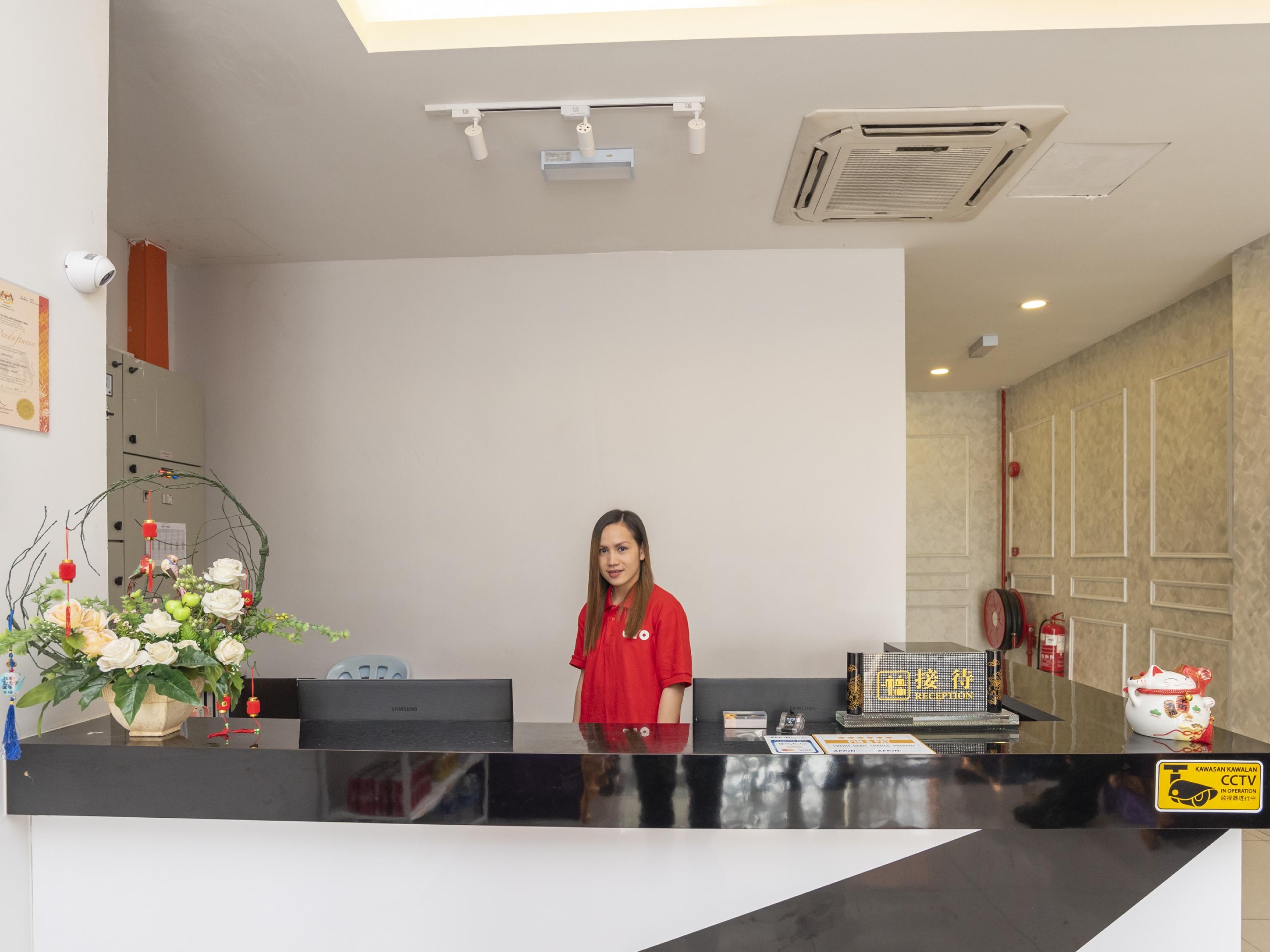 Zenz Hotel Kulai Buitenkant foto