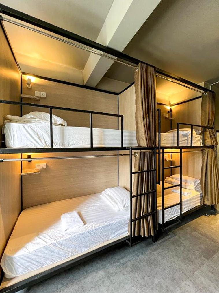 Zenz Hotel Kulai Buitenkant foto