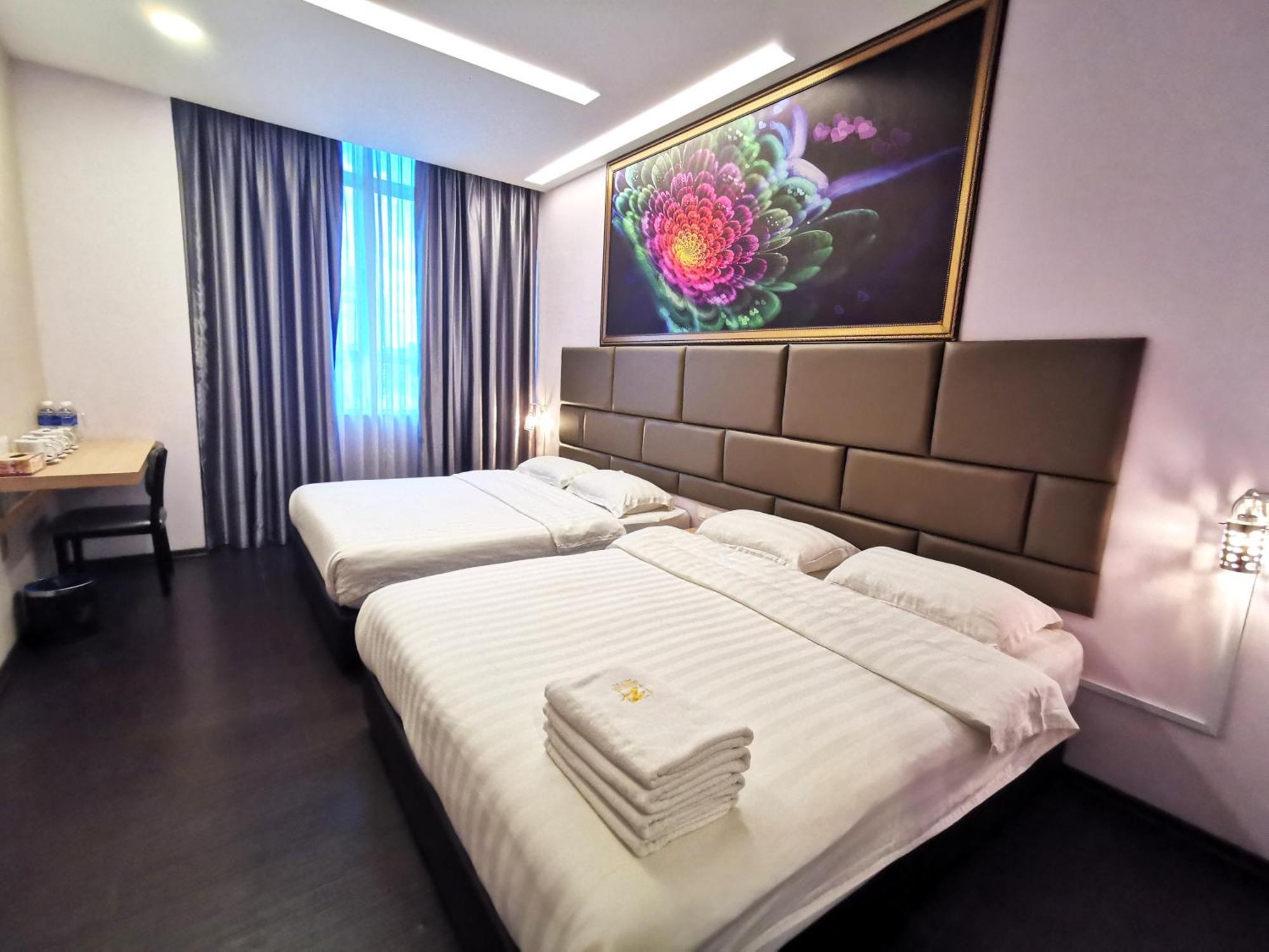 Zenz Hotel Kulai Buitenkant foto