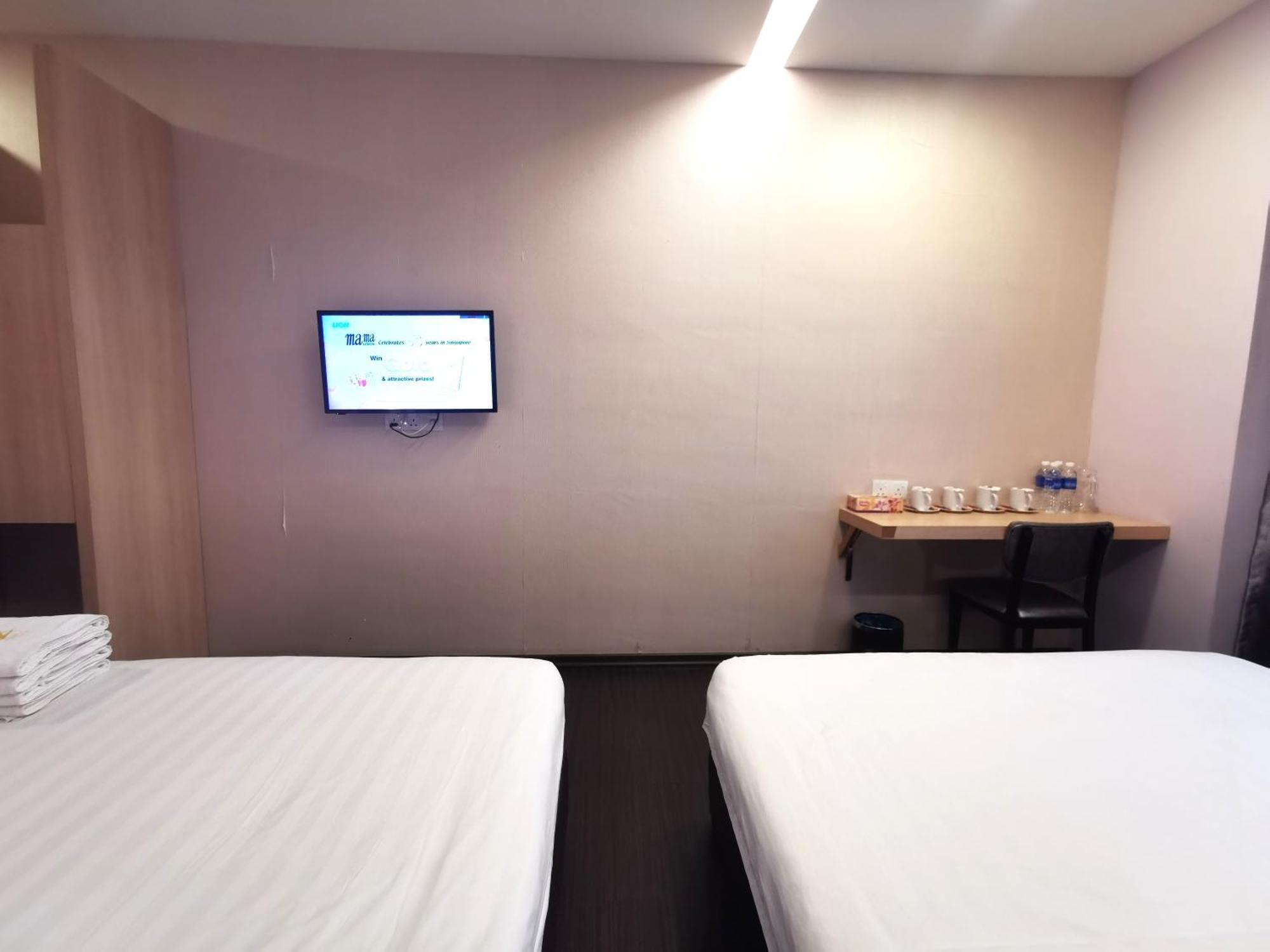 Zenz Hotel Kulai Buitenkant foto