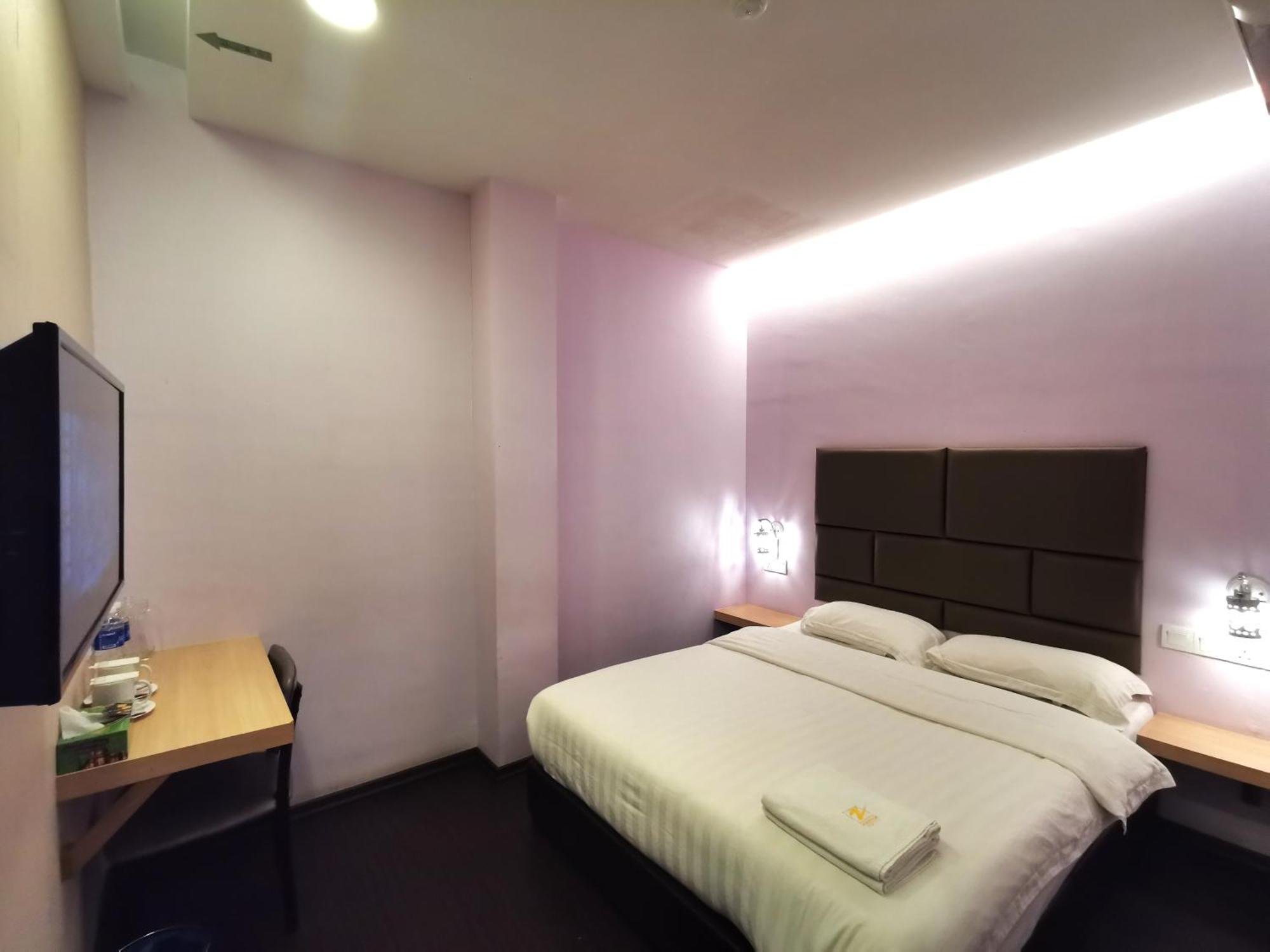 Zenz Hotel Kulai Buitenkant foto